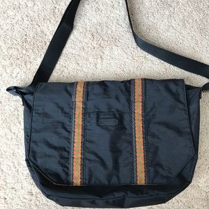 Baggallini bag